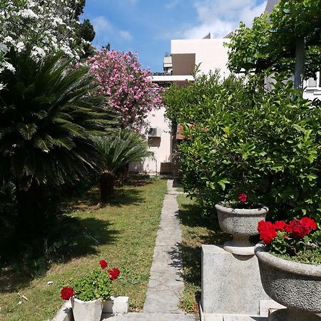 Apartments Maris Garden Petrovac Buitenkant foto