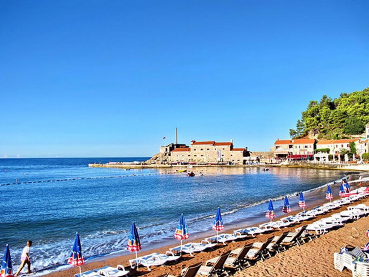 Apartments Maris Garden Petrovac Buitenkant foto